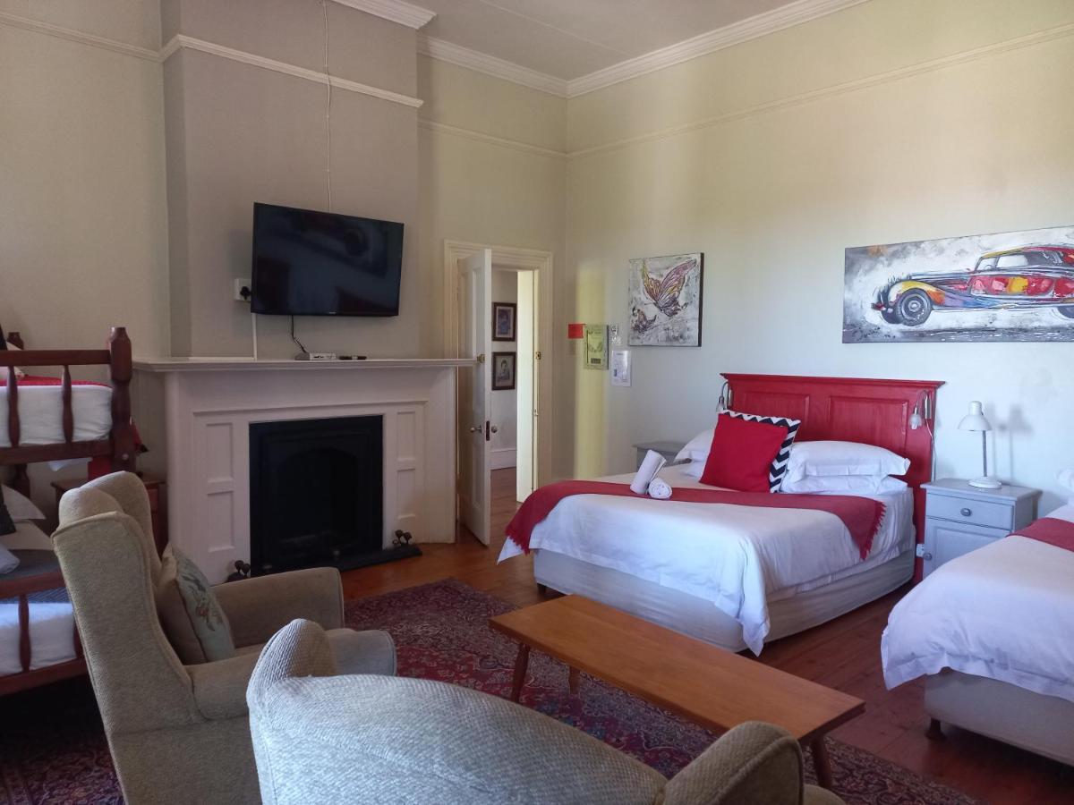 Dreamers Guesthouse - No Loadshedding King William's Town Exterior foto